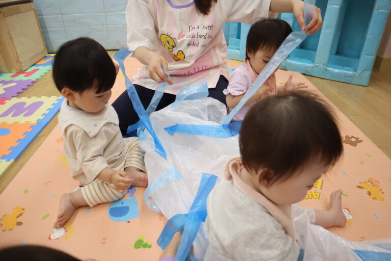 風がビューン！(0歳児）