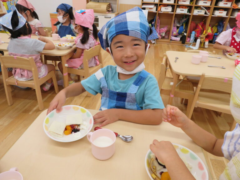 フルーツサンド作り（４・５歳児）