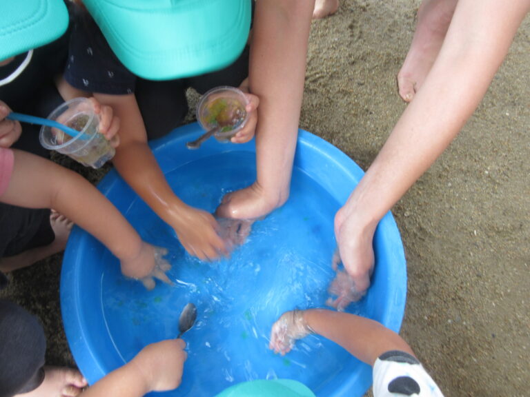 お水遊びを満喫してます♪