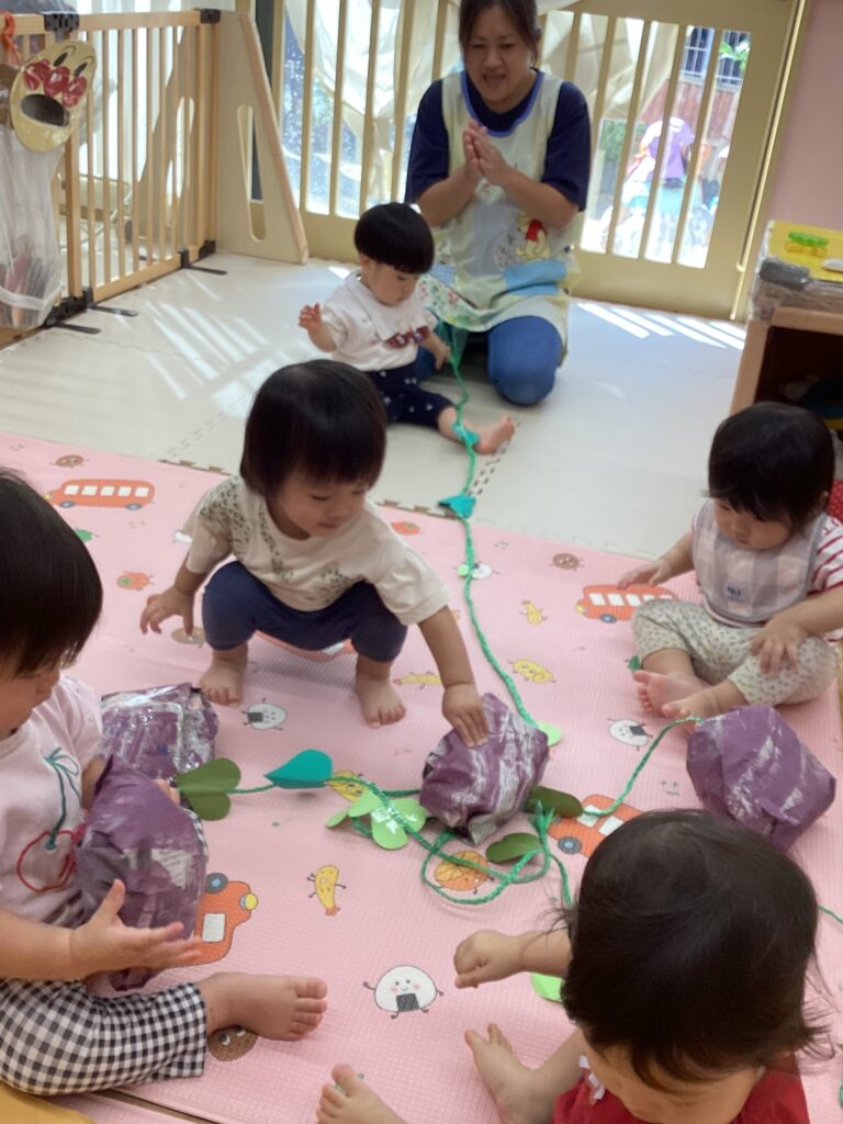 うんとこしょ!どっこいしょ!(0歳児)