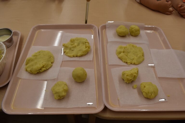 初めてのクッキング（0歳児）